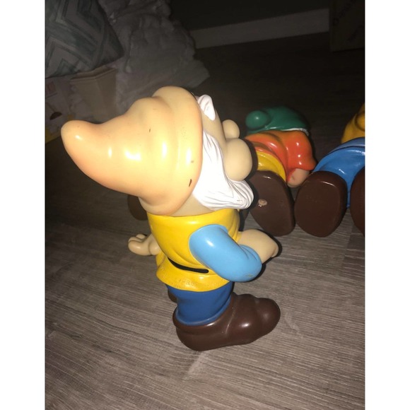 Snow White and the Seven Dwarfs rubber figures - Picture 6 of 8